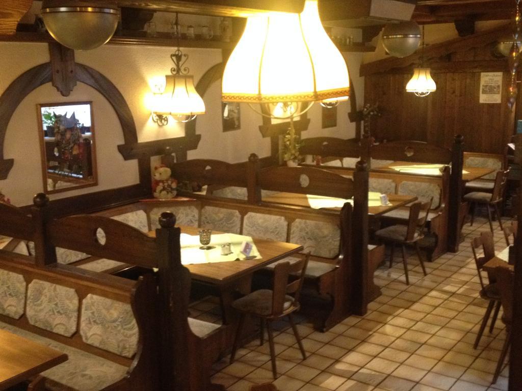 Landgasthof Zum Taunus Ober-Mörlen 외부 사진