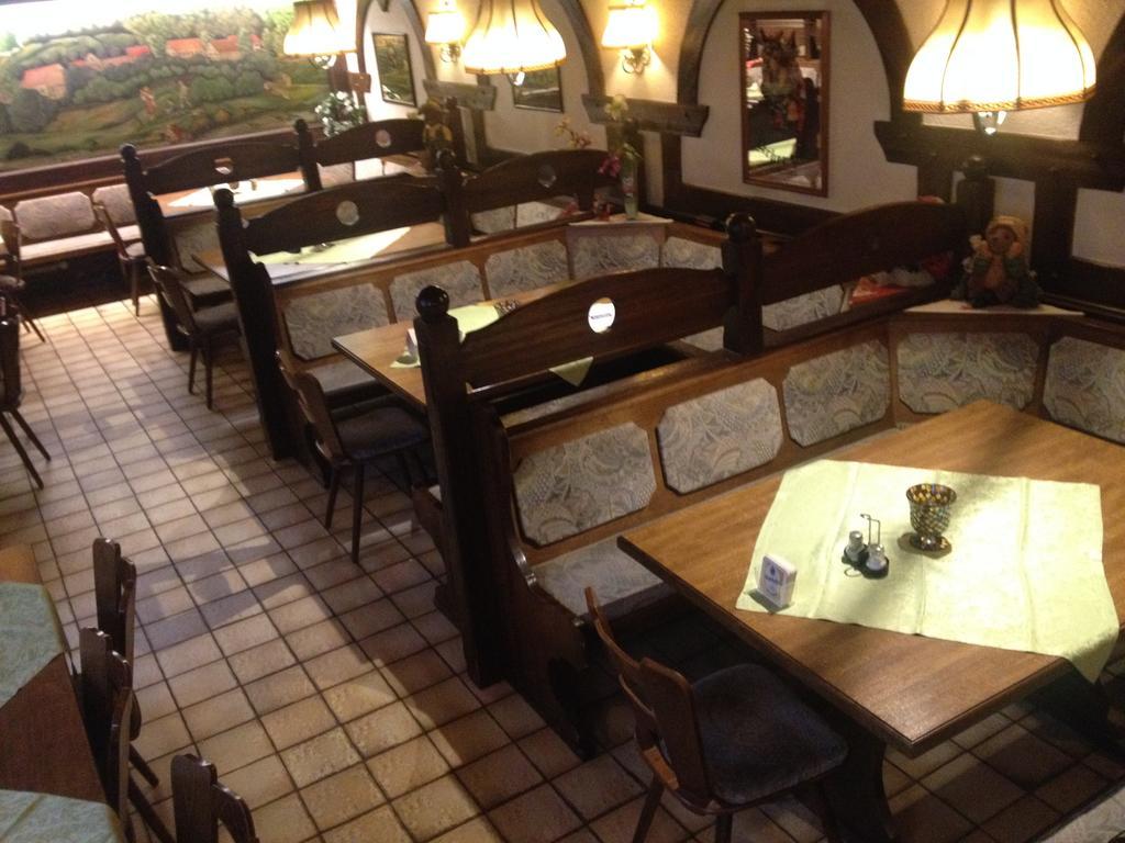 Landgasthof Zum Taunus Ober-Mörlen 외부 사진